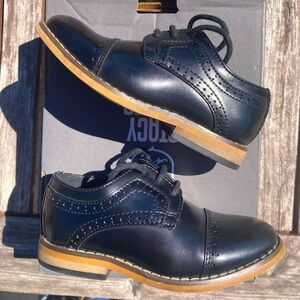 Stacy Adams boy, toddler boy, black dress shoes. Size 5m